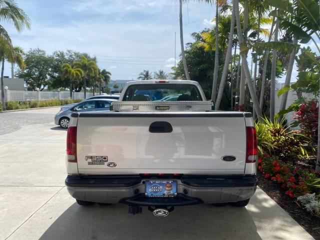 2001 Silver Metallic /Medium Graphite Ford Super Duty F-350 DRW DUALLY XL 1 OWNER LOW MILES 14,269 (1FTWF32SX1E) with an 6.8L SOHC SEFI V10 Engine engine, Automatic transmission, located at 4701 North Dixie Hwy, Pompano Beach, FL, 33064, (954) 422-2889, 26.240938, -80.123474 - OUR WEBPAGE FLORIDACARS1.COM HAS OVER 100 PHOTOS AND FREE CARFAX LINK 2001 Ford F-350 Super Duty Dually XL 1 OWNER Pickup 6.8L V10 F SOHC Gasoline Rear Wheel Drive Features ABS Brakes Air Conditioning AM/FM Stereo Automatic Transmission Cassette Player Dual Rear Wheels Long Bed Tow Hitch Vinyl Seats - Photo#95
