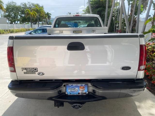 2001 Silver Metallic /Medium Graphite Ford Super Duty F-350 DRW DUALLY XL 1 OWNER LOW MILES 14,269 (1FTWF32SX1E) with an 6.8L SOHC SEFI V10 Engine engine, Automatic transmission, located at 4701 North Dixie Hwy, Pompano Beach, FL, 33064, (954) 422-2889, 26.240938, -80.123474 - OUR WEBPAGE FLORIDACARS1.COM HAS OVER 100 PHOTOS AND FREE CARFAX LINK 2001 Ford F-350 Super Duty Dually XL 1 OWNER Pickup 6.8L V10 F SOHC Gasoline Rear Wheel Drive Features ABS Brakes Air Conditioning AM/FM Stereo Automatic Transmission Cassette Player Dual Rear Wheels Long Bed Tow Hitch Vinyl Seats - Photo#96