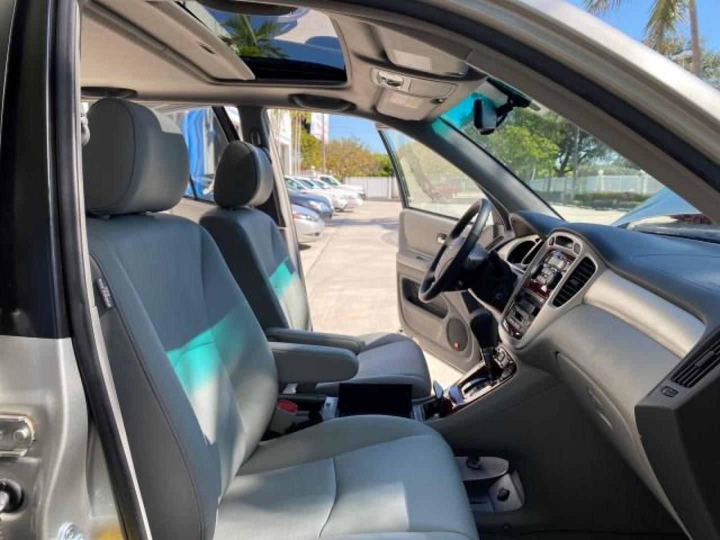 2007 Millenium Silver Metallic /Ash Toyota Highlander Limited 4WD LOW MILES 47,399 1 OWNER (JTEEP21A570) with an 3.3L DOHC SFI 24-Valve VVT-i V6 Engine engine, Automatic transmission, located at 4701 North Dixie Hwy, Pompano Beach, FL, 33064, (954) 422-2889, 26.240938, -80.123474 - OUR WEBPAGE FLORIDACARS1.COM HAS OVER 100 PHOTOS AND FREE CARFAX LINK 2007 Toyota Highlander Limited V6 4WD 4 Door Wagon/Sport Utility 3.3L V6 F DOHC 24V Gasoline 24 MPG All Wheel Drive Features 4WD/AWD ABS Brakes Air Conditioning Alloy Wheels AM/FM Stereo Automatic Transmission Cassette Player CD A - Photo#12