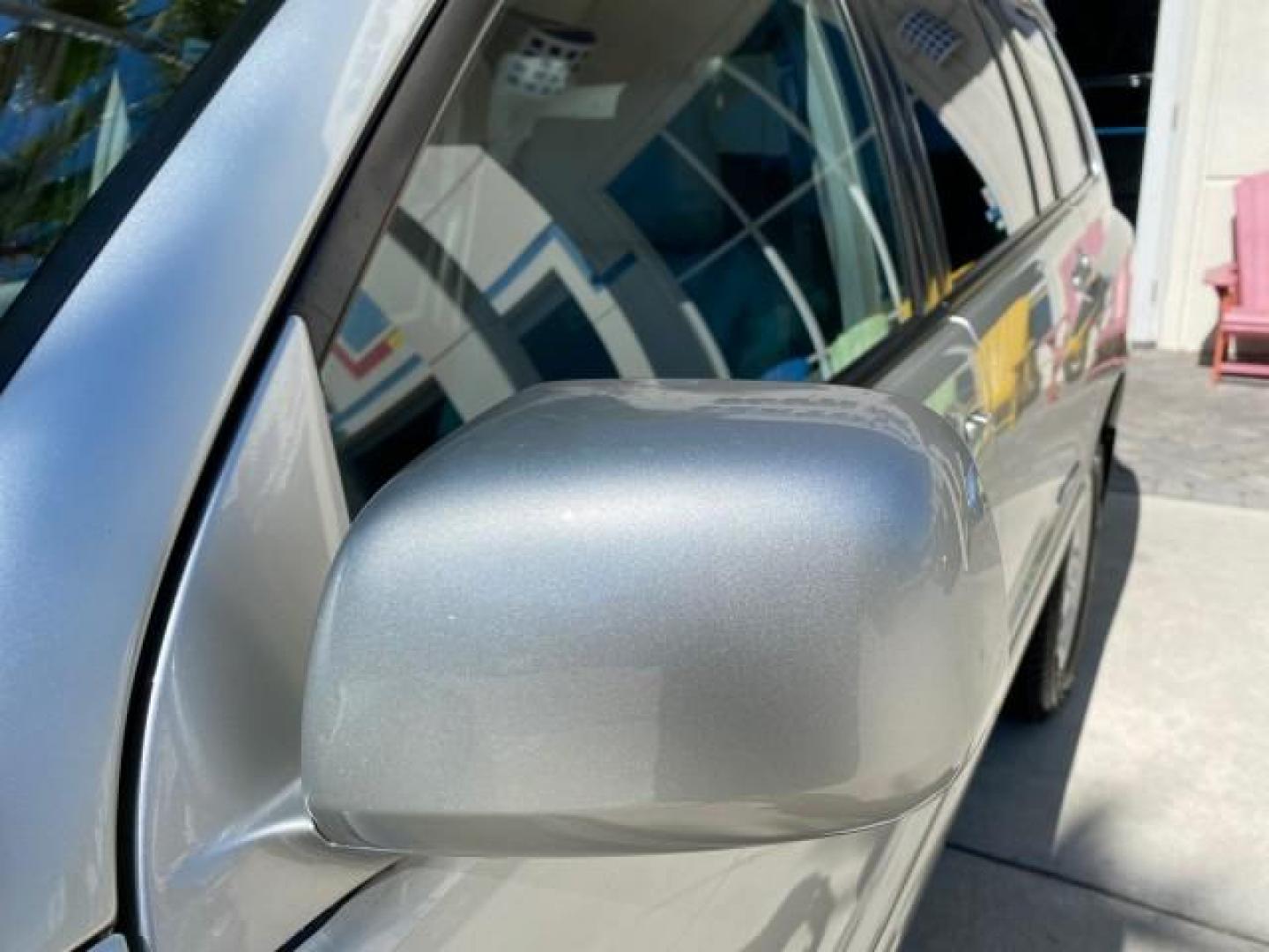 2007 Millenium Silver Metallic /Ash Toyota Highlander Limited 4WD LOW MILES 47,399 1 OWNER (JTEEP21A570) with an 3.3L DOHC SFI 24-Valve VVT-i V6 Engine engine, Automatic transmission, located at 4701 North Dixie Hwy, Pompano Beach, FL, 33064, (954) 422-2889, 26.240938, -80.123474 - OUR WEBPAGE FLORIDACARS1.COM HAS OVER 100 PHOTOS AND FREE CARFAX LINK 2007 Toyota Highlander Limited V6 4WD 4 Door Wagon/Sport Utility 3.3L V6 F DOHC 24V Gasoline 24 MPG All Wheel Drive Features 4WD/AWD ABS Brakes Air Conditioning Alloy Wheels AM/FM Stereo Automatic Transmission Cassette Player CD A - Photo#40