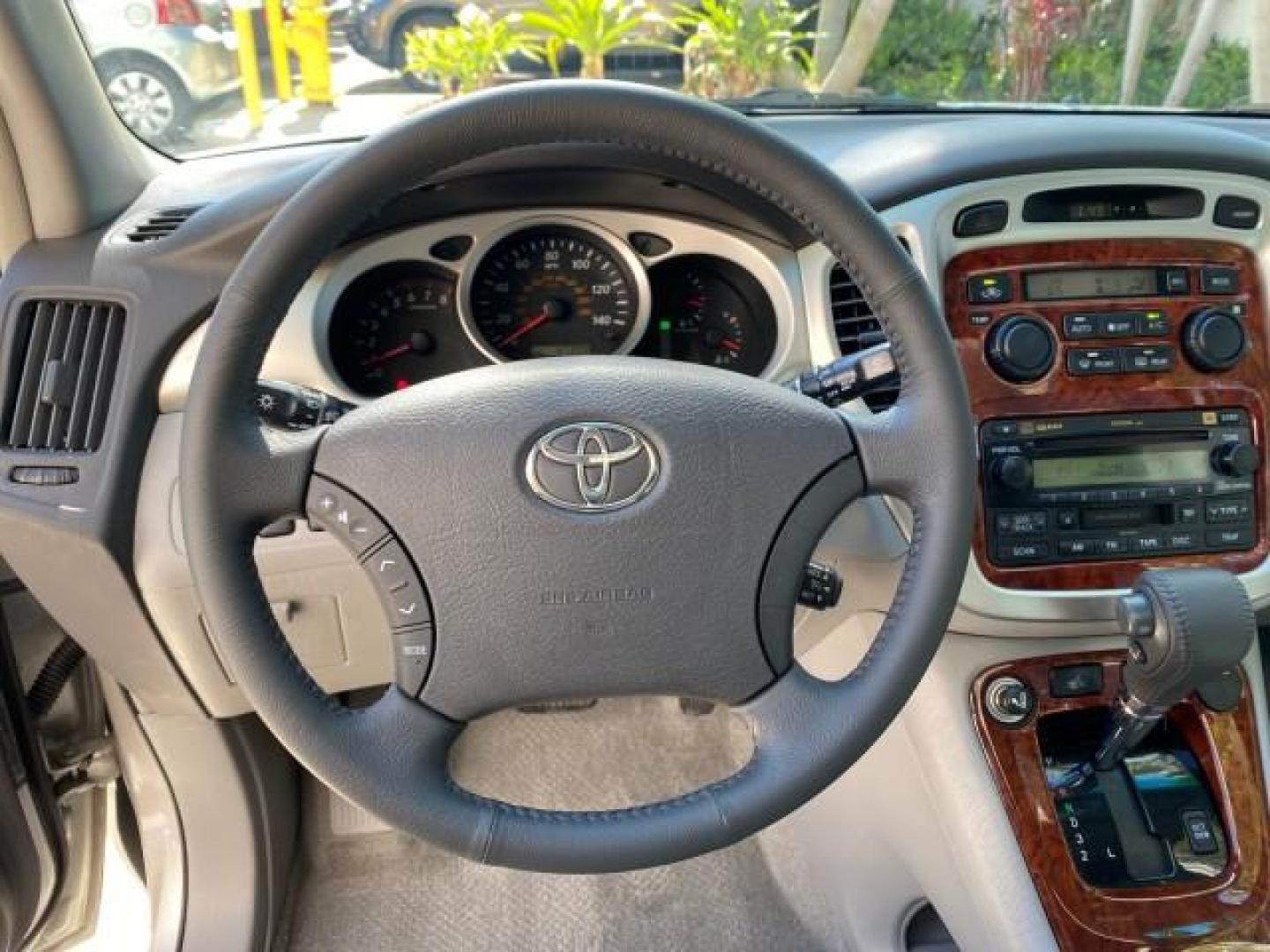 2007 Millenium Silver Metallic /Ash Toyota Highlander Limited 4WD LOW MILES 47,399 1 OWNER (JTEEP21A570) with an 3.3L DOHC SFI 24-Valve VVT-i V6 Engine engine, Automatic transmission, located at 4701 North Dixie Hwy, Pompano Beach, FL, 33064, (954) 422-2889, 26.240938, -80.123474 - OUR WEBPAGE FLORIDACARS1.COM HAS OVER 100 PHOTOS AND FREE CARFAX LINK 2007 Toyota Highlander Limited V6 4WD 4 Door Wagon/Sport Utility 3.3L V6 F DOHC 24V Gasoline 24 MPG All Wheel Drive Features 4WD/AWD ABS Brakes Air Conditioning Alloy Wheels AM/FM Stereo Automatic Transmission Cassette Player CD A - Photo#48