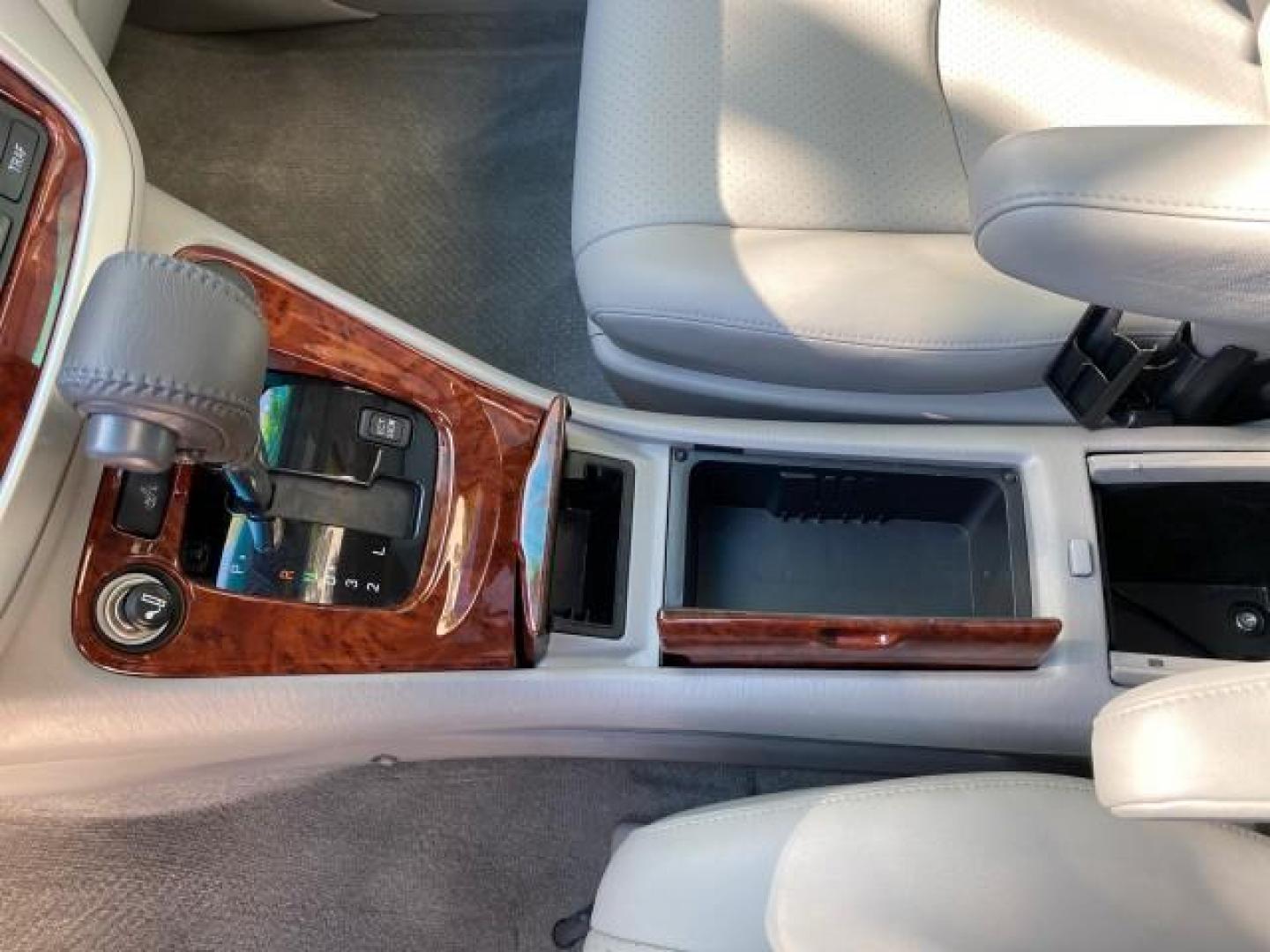 2007 Millenium Silver Metallic /Ash Toyota Highlander Limited 4WD LOW MILES 47,399 1 OWNER (JTEEP21A570) with an 3.3L DOHC SFI 24-Valve VVT-i V6 Engine engine, Automatic transmission, located at 4701 North Dixie Hwy, Pompano Beach, FL, 33064, (954) 422-2889, 26.240938, -80.123474 - OUR WEBPAGE FLORIDACARS1.COM HAS OVER 100 PHOTOS AND FREE CARFAX LINK 2007 Toyota Highlander Limited V6 4WD 4 Door Wagon/Sport Utility 3.3L V6 F DOHC 24V Gasoline 24 MPG All Wheel Drive Features 4WD/AWD ABS Brakes Air Conditioning Alloy Wheels AM/FM Stereo Automatic Transmission Cassette Player CD A - Photo#61