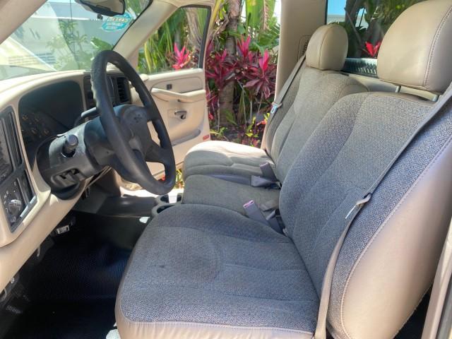2005 Sand Beige Metallic /Neutral GMC Sierra 1500 LOW MILES 83837 AC NO ACCIDENTS (1GTEC14X15Z) with an 4.3L Vortec 4300 V6 MFI Engine engine, Automatic transmission, located at 4701 North Dixie Hwy, Pompano Beach, FL, 33064, (954) 422-2889, 26.240938, -80.123474 - OUR WEBPAGE FLORIDACARS1.COM HAS OVER 100 PHOTOS AND FREE CARFAX LINK 2005 GMC Sierra 1500 Pickup 4.3L V6 F Gasoline 22 MPG Rear Wheel Drive Features ABS Brakes Air Conditioning AM/FM Stereo Automatic Transmission CD Audio Cloth Seats Cruise Control Long Bed 2005 GMC Sierra Regular Cab Work Truck wi - Photo#10