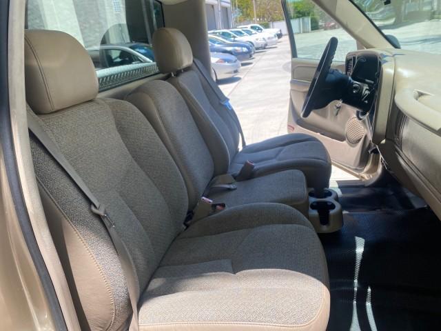 2005 Sand Beige Metallic /Neutral GMC Sierra 1500 LOW MILES 83837 AC NO ACCIDENTS (1GTEC14X15Z) with an 4.3L Vortec 4300 V6 MFI Engine engine, Automatic transmission, located at 4701 North Dixie Hwy, Pompano Beach, FL, 33064, (954) 422-2889, 26.240938, -80.123474 - OUR WEBPAGE FLORIDACARS1.COM HAS OVER 100 PHOTOS AND FREE CARFAX LINK 2005 GMC Sierra 1500 Pickup 4.3L V6 F Gasoline 22 MPG Rear Wheel Drive Features ABS Brakes Air Conditioning AM/FM Stereo Automatic Transmission CD Audio Cloth Seats Cruise Control Long Bed 2005 GMC Sierra Regular Cab Work Truck wi - Photo#12