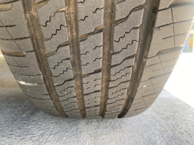 2005 Sand Beige Metallic /Neutral GMC Sierra 1500 LOW MILES 83837 AC NO ACCIDENTS (1GTEC14X15Z) with an 4.3L Vortec 4300 V6 MFI Engine engine, Automatic transmission, located at 4701 North Dixie Hwy, Pompano Beach, FL, 33064, (954) 422-2889, 26.240938, -80.123474 - OUR WEBPAGE FLORIDACARS1.COM HAS OVER 100 PHOTOS AND FREE CARFAX LINK 2005 GMC Sierra 1500 Pickup 4.3L V6 F Gasoline 22 MPG Rear Wheel Drive Features ABS Brakes Air Conditioning AM/FM Stereo Automatic Transmission CD Audio Cloth Seats Cruise Control Long Bed 2005 GMC Sierra Regular Cab Work Truck wi - Photo#20