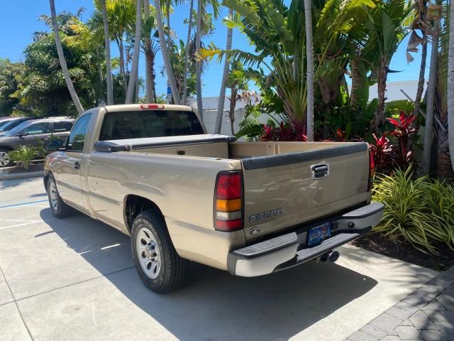 2005 Sand Beige Metallic /Neutral GMC Sierra 1500 LOW MILES 83837 AC NO ACCIDENTS (1GTEC14X15Z) with an 4.3L Vortec 4300 V6 MFI Engine engine, Automatic transmission, located at 4701 North Dixie Hwy, Pompano Beach, FL, 33064, (954) 422-2889, 26.240938, -80.123474 - OUR WEBPAGE FLORIDACARS1.COM HAS OVER 100 PHOTOS AND FREE CARFAX LINK 2005 GMC Sierra 1500 Pickup 4.3L V6 F Gasoline 22 MPG Rear Wheel Drive Features ABS Brakes Air Conditioning AM/FM Stereo Automatic Transmission CD Audio Cloth Seats Cruise Control Long Bed 2005 GMC Sierra Regular Cab Work Truck wi - Photo#36