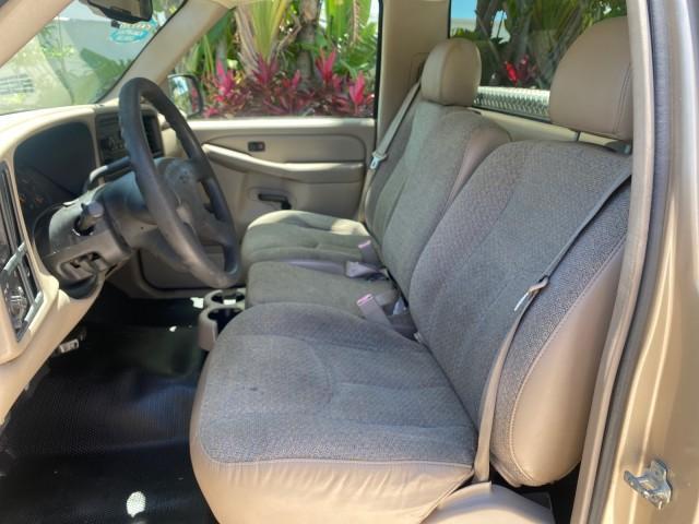 2005 Sand Beige Metallic /Neutral GMC Sierra 1500 LOW MILES 83837 AC NO ACCIDENTS (1GTEC14X15Z) with an 4.3L Vortec 4300 V6 MFI Engine engine, Automatic transmission, located at 4701 North Dixie Hwy, Pompano Beach, FL, 33064, (954) 422-2889, 26.240938, -80.123474 - OUR WEBPAGE FLORIDACARS1.COM HAS OVER 100 PHOTOS AND FREE CARFAX LINK 2005 GMC Sierra 1500 Pickup 4.3L V6 F Gasoline 22 MPG Rear Wheel Drive Features ABS Brakes Air Conditioning AM/FM Stereo Automatic Transmission CD Audio Cloth Seats Cruise Control Long Bed 2005 GMC Sierra Regular Cab Work Truck wi - Photo#45