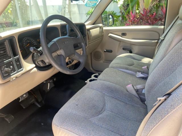 2005 Sand Beige Metallic /Neutral GMC Sierra 1500 LOW MILES 83837 AC NO ACCIDENTS (1GTEC14X15Z) with an 4.3L Vortec 4300 V6 MFI Engine engine, Automatic transmission, located at 4701 North Dixie Hwy, Pompano Beach, FL, 33064, (954) 422-2889, 26.240938, -80.123474 - OUR WEBPAGE FLORIDACARS1.COM HAS OVER 100 PHOTOS AND FREE CARFAX LINK 2005 GMC Sierra 1500 Pickup 4.3L V6 F Gasoline 22 MPG Rear Wheel Drive Features ABS Brakes Air Conditioning AM/FM Stereo Automatic Transmission CD Audio Cloth Seats Cruise Control Long Bed 2005 GMC Sierra Regular Cab Work Truck wi - Photo#47