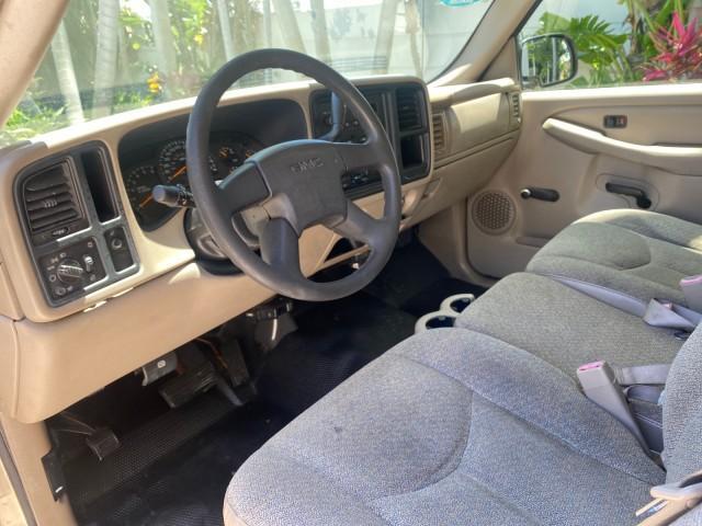 2005 Sand Beige Metallic /Neutral GMC Sierra 1500 LOW MILES 83837 AC NO ACCIDENTS (1GTEC14X15Z) with an 4.3L Vortec 4300 V6 MFI Engine engine, Automatic transmission, located at 4701 North Dixie Hwy, Pompano Beach, FL, 33064, (954) 422-2889, 26.240938, -80.123474 - OUR WEBPAGE FLORIDACARS1.COM HAS OVER 100 PHOTOS AND FREE CARFAX LINK 2005 GMC Sierra 1500 Pickup 4.3L V6 F Gasoline 22 MPG Rear Wheel Drive Features ABS Brakes Air Conditioning AM/FM Stereo Automatic Transmission CD Audio Cloth Seats Cruise Control Long Bed 2005 GMC Sierra Regular Cab Work Truck wi - Photo#49