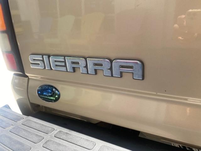 2005 Sand Beige Metallic /Neutral GMC Sierra 1500 LOW MILES 83837 AC NO ACCIDENTS (1GTEC14X15Z) with an 4.3L Vortec 4300 V6 MFI Engine engine, Automatic transmission, located at 4701 North Dixie Hwy, Pompano Beach, FL, 33064, (954) 422-2889, 26.240938, -80.123474 - OUR WEBPAGE FLORIDACARS1.COM HAS OVER 100 PHOTOS AND FREE CARFAX LINK 2005 GMC Sierra 1500 Pickup 4.3L V6 F Gasoline 22 MPG Rear Wheel Drive Features ABS Brakes Air Conditioning AM/FM Stereo Automatic Transmission CD Audio Cloth Seats Cruise Control Long Bed 2005 GMC Sierra Regular Cab Work Truck wi - Photo#82