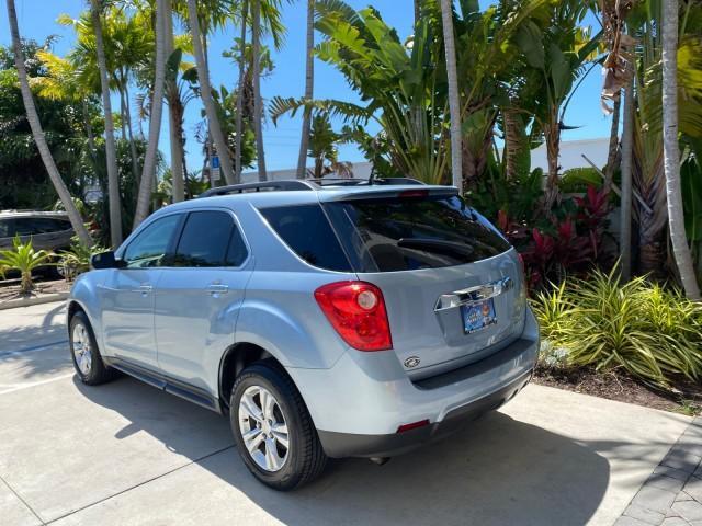 2014 Silver Topaz Metallic /Light Titanium/Jet Black Chevrolet Equinox SUV LT 1 OWNER LOW MILES 28,707 (2GNALCEK2E6) with an 2.4L DOHC 4-Cyl SIDI Spark Ignition DI Engine engine, Automatic transmission, located at 4701 North Dixie Hwy, Pompano Beach, FL, 33064, (954) 422-2889, 26.240938, -80.123474 - OUR WEBPAGE FLORIDACARS1.COM HAS OVER 100 PHOTOS AND FREE CARFAX LINK 2014 Chevrolet Equinox LT 1 OWNER 4 Door Wagon/Sport Utility 2.4L I4 F DOHC 16V Flex Fuel 32 MPG Front Wheel Drive Features ABS Brakes Air Conditioning Alloy Wheels AM/FM Stereo Automatic Transmission Auxiliary Audio Input Bluetoo - Photo#5
