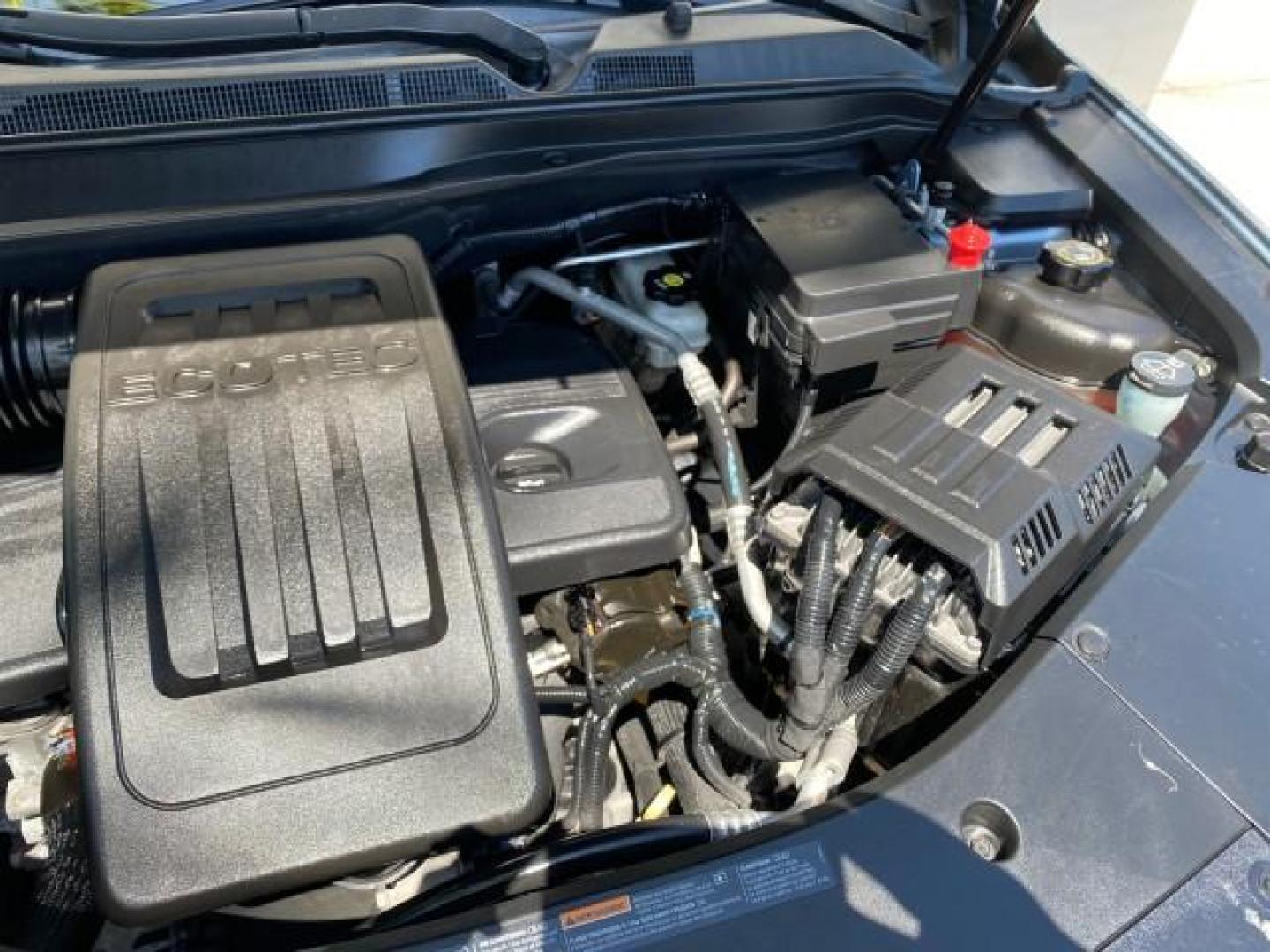 2014 Silver Topaz Metallic /Light Titanium/Jet Black Chevrolet Equinox SUV LT 1 OWNER LOW MILES 28,707 (2GNALCEK2E6) with an 2.4L DOHC 4-Cyl SIDI Spark Ignition DI Engine engine, Automatic transmission, located at 4701 North Dixie Hwy, Pompano Beach, FL, 33064, (954) 422-2889, 26.240938, -80.123474 - OUR WEBPAGE FLORIDACARS1.COM HAS OVER 100 PHOTOS AND FREE CARFAX LINK 2014 Chevrolet Equinox LT 1 OWNER 4 Door Wagon/Sport Utility 2.4L I4 F DOHC 16V Flex Fuel 32 MPG Front Wheel Drive Features ABS Brakes Air Conditioning Alloy Wheels AM/FM Stereo Automatic Transmission Auxiliary Audio Input Bluetoo- Photo#25