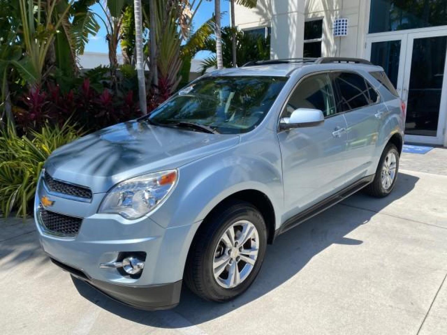 2014 Silver Topaz Metallic /Light Titanium/Jet Black Chevrolet Equinox SUV LT 1 OWNER LOW MILES 28,707 (2GNALCEK2E6) with an 2.4L DOHC 4-Cyl SIDI Spark Ignition DI Engine engine, Automatic transmission, located at 4701 North Dixie Hwy, Pompano Beach, FL, 33064, (954) 422-2889, 26.240938, -80.123474 - OUR WEBPAGE FLORIDACARS1.COM HAS OVER 100 PHOTOS AND FREE CARFAX LINK 2014 Chevrolet Equinox LT 1 OWNER 4 Door Wagon/Sport Utility 2.4L I4 F DOHC 16V Flex Fuel 32 MPG Front Wheel Drive Features ABS Brakes Air Conditioning Alloy Wheels AM/FM Stereo Automatic Transmission Auxiliary Audio Input Bluetoo- Photo#29