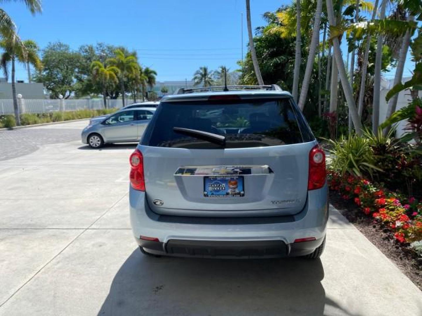 2014 Silver Topaz Metallic /Light Titanium/Jet Black Chevrolet Equinox SUV LT 1 OWNER LOW MILES 28,707 (2GNALCEK2E6) with an 2.4L DOHC 4-Cyl SIDI Spark Ignition DI Engine engine, Automatic transmission, located at 4701 North Dixie Hwy, Pompano Beach, FL, 33064, (954) 422-2889, 26.240938, -80.123474 - OUR WEBPAGE FLORIDACARS1.COM HAS OVER 100 PHOTOS AND FREE CARFAX LINK 2014 Chevrolet Equinox LT 1 OWNER 4 Door Wagon/Sport Utility 2.4L I4 F DOHC 16V Flex Fuel 32 MPG Front Wheel Drive Features ABS Brakes Air Conditioning Alloy Wheels AM/FM Stereo Automatic Transmission Auxiliary Audio Input Bluetoo- Photo#34