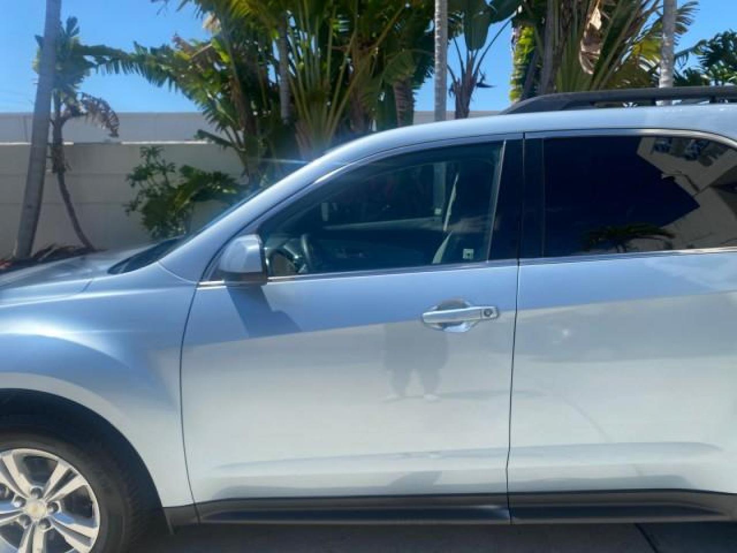 2014 Silver Topaz Metallic /Light Titanium/Jet Black Chevrolet Equinox SUV LT 1 OWNER LOW MILES 28,707 (2GNALCEK2E6) with an 2.4L DOHC 4-Cyl SIDI Spark Ignition DI Engine engine, Automatic transmission, located at 4701 North Dixie Hwy, Pompano Beach, FL, 33064, (954) 422-2889, 26.240938, -80.123474 - OUR WEBPAGE FLORIDACARS1.COM HAS OVER 100 PHOTOS AND FREE CARFAX LINK 2014 Chevrolet Equinox LT 1 OWNER 4 Door Wagon/Sport Utility 2.4L I4 F DOHC 16V Flex Fuel 32 MPG Front Wheel Drive Features ABS Brakes Air Conditioning Alloy Wheels AM/FM Stereo Automatic Transmission Auxiliary Audio Input Bluetoo- Photo#37