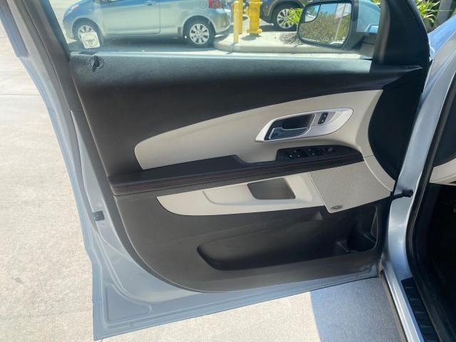 2014 Silver Topaz Metallic /Light Titanium/Jet Black Chevrolet Equinox SUV LT 1 OWNER LOW MILES 28,707 (2GNALCEK2E6) with an 2.4L DOHC 4-Cyl SIDI Spark Ignition DI Engine engine, Automatic transmission, located at 4701 North Dixie Hwy, Pompano Beach, FL, 33064, (954) 422-2889, 26.240938, -80.123474 - OUR WEBPAGE FLORIDACARS1.COM HAS OVER 100 PHOTOS AND FREE CARFAX LINK 2014 Chevrolet Equinox LT 1 OWNER 4 Door Wagon/Sport Utility 2.4L I4 F DOHC 16V Flex Fuel 32 MPG Front Wheel Drive Features ABS Brakes Air Conditioning Alloy Wheels AM/FM Stereo Automatic Transmission Auxiliary Audio Input Bluetoo - Photo#41
