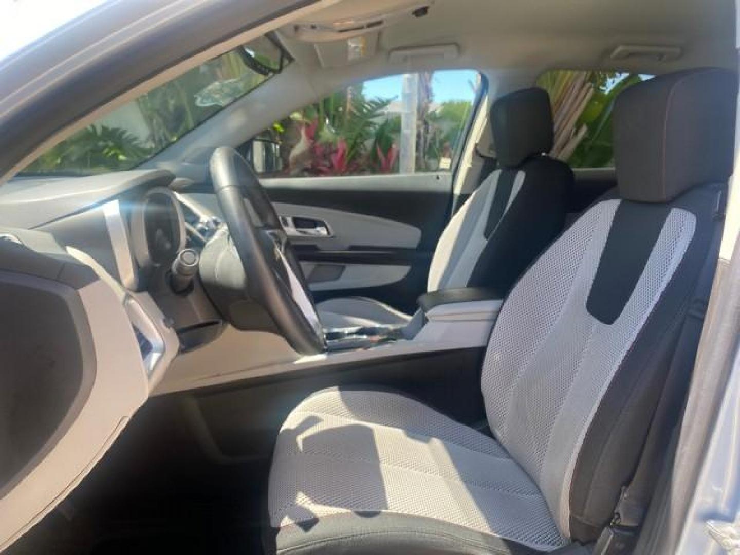 2014 Silver Topaz Metallic /Light Titanium/Jet Black Chevrolet Equinox SUV LT 1 OWNER LOW MILES 28,707 (2GNALCEK2E6) with an 2.4L DOHC 4-Cyl SIDI Spark Ignition DI Engine engine, Automatic transmission, located at 4701 North Dixie Hwy, Pompano Beach, FL, 33064, (954) 422-2889, 26.240938, -80.123474 - OUR WEBPAGE FLORIDACARS1.COM HAS OVER 100 PHOTOS AND FREE CARFAX LINK 2014 Chevrolet Equinox LT 1 OWNER 4 Door Wagon/Sport Utility 2.4L I4 F DOHC 16V Flex Fuel 32 MPG Front Wheel Drive Features ABS Brakes Air Conditioning Alloy Wheels AM/FM Stereo Automatic Transmission Auxiliary Audio Input Bluetoo- Photo#43
