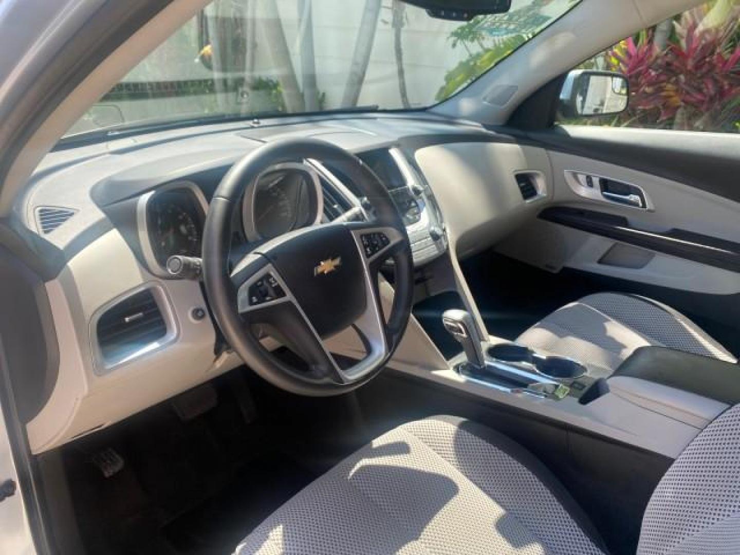 2014 Silver Topaz Metallic /Light Titanium/Jet Black Chevrolet Equinox SUV LT 1 OWNER LOW MILES 28,707 (2GNALCEK2E6) with an 2.4L DOHC 4-Cyl SIDI Spark Ignition DI Engine engine, Automatic transmission, located at 4701 North Dixie Hwy, Pompano Beach, FL, 33064, (954) 422-2889, 26.240938, -80.123474 - OUR WEBPAGE FLORIDACARS1.COM HAS OVER 100 PHOTOS AND FREE CARFAX LINK 2014 Chevrolet Equinox LT 1 OWNER 4 Door Wagon/Sport Utility 2.4L I4 F DOHC 16V Flex Fuel 32 MPG Front Wheel Drive Features ABS Brakes Air Conditioning Alloy Wheels AM/FM Stereo Automatic Transmission Auxiliary Audio Input Bluetoo- Photo#47