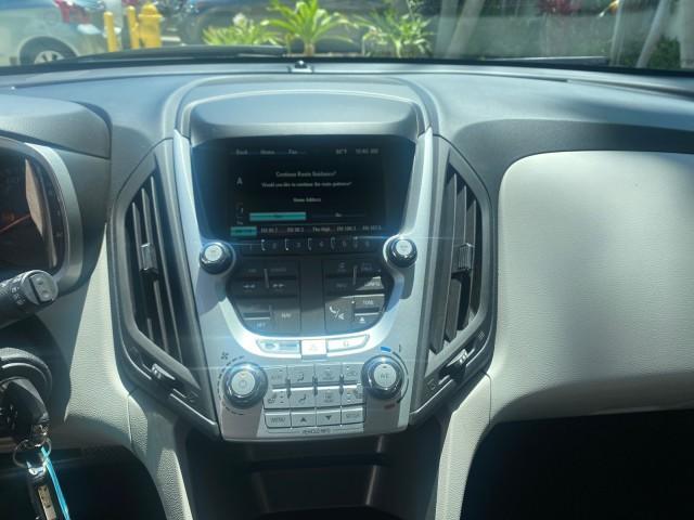 2014 Silver Topaz Metallic /Light Titanium/Jet Black Chevrolet Equinox SUV LT 1 OWNER LOW MILES 28,707 (2GNALCEK2E6) with an 2.4L DOHC 4-Cyl SIDI Spark Ignition DI Engine engine, Automatic transmission, located at 4701 North Dixie Hwy, Pompano Beach, FL, 33064, (954) 422-2889, 26.240938, -80.123474 - OUR WEBPAGE FLORIDACARS1.COM HAS OVER 100 PHOTOS AND FREE CARFAX LINK 2014 Chevrolet Equinox LT 1 OWNER 4 Door Wagon/Sport Utility 2.4L I4 F DOHC 16V Flex Fuel 32 MPG Front Wheel Drive Features ABS Brakes Air Conditioning Alloy Wheels AM/FM Stereo Automatic Transmission Auxiliary Audio Input Bluetoo - Photo#55