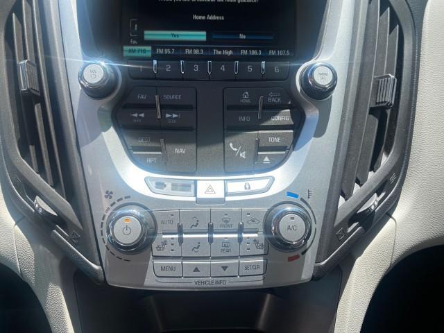 2014 Silver Topaz Metallic /Light Titanium/Jet Black Chevrolet Equinox SUV LT 1 OWNER LOW MILES 28,707 (2GNALCEK2E6) with an 2.4L DOHC 4-Cyl SIDI Spark Ignition DI Engine engine, Automatic transmission, located at 4701 North Dixie Hwy, Pompano Beach, FL, 33064, (954) 422-2889, 26.240938, -80.123474 - OUR WEBPAGE FLORIDACARS1.COM HAS OVER 100 PHOTOS AND FREE CARFAX LINK 2014 Chevrolet Equinox LT 1 OWNER 4 Door Wagon/Sport Utility 2.4L I4 F DOHC 16V Flex Fuel 32 MPG Front Wheel Drive Features ABS Brakes Air Conditioning Alloy Wheels AM/FM Stereo Automatic Transmission Auxiliary Audio Input Bluetoo - Photo#57
