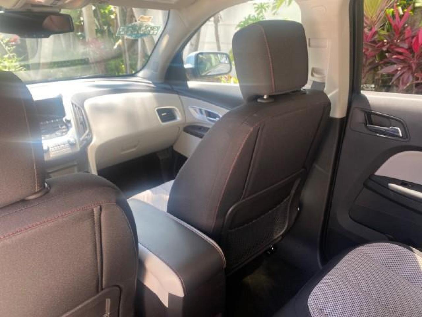 2014 Silver Topaz Metallic /Light Titanium/Jet Black Chevrolet Equinox SUV LT 1 OWNER LOW MILES 28,707 (2GNALCEK2E6) with an 2.4L DOHC 4-Cyl SIDI Spark Ignition DI Engine engine, Automatic transmission, located at 4701 North Dixie Hwy, Pompano Beach, FL, 33064, (954) 422-2889, 26.240938, -80.123474 - OUR WEBPAGE FLORIDACARS1.COM HAS OVER 100 PHOTOS AND FREE CARFAX LINK 2014 Chevrolet Equinox LT 1 OWNER 4 Door Wagon/Sport Utility 2.4L I4 F DOHC 16V Flex Fuel 32 MPG Front Wheel Drive Features ABS Brakes Air Conditioning Alloy Wheels AM/FM Stereo Automatic Transmission Auxiliary Audio Input Bluetoo- Photo#78