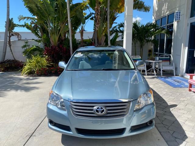 2008 Blue Mirage Metallic /Lt Gray Toyota Avalon XL SUNROOF 1 OWNER LOW MILES 39,358 (4T1BK36B28U) with an 3.5L DOHC EFI 24-Valve V6 Engine engine, Automatic transmission, located at 4701 North Dixie Hwy, Pompano Beach, FL, 33064, (954) 422-2889, 26.240938, -80.123474 - OUR WEBPAGE FLORIDACARS1.COM HAS OVER 100 PHOTOS AND FREE CARFAX LINK 2008 Toyota Avalon XL 1 OWNER Sedan 4 DR 3.5L V6 F DOHC 24V Gasoline 28 MPG Front Wheel Drive Features ABS Brakes Air Conditioning Alloy Wheels AM/FM Stereo Automatic Transmission Auxiliary Audio Input CD Audio Cloth Seats Cruise - Photo#2