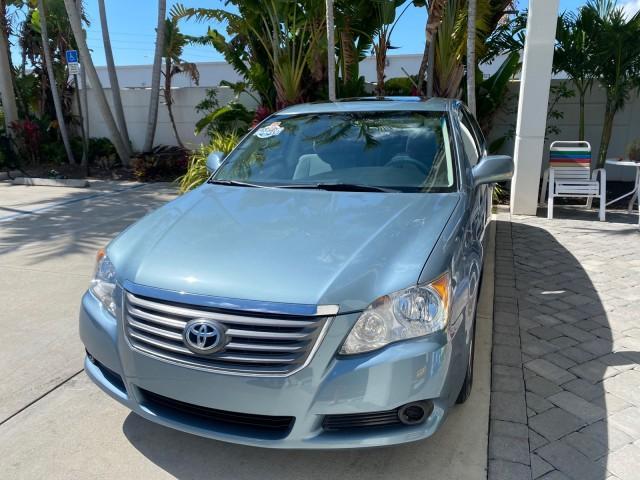2008 Blue Mirage Metallic /Lt Gray Toyota Avalon XL SUNROOF 1 OWNER LOW MILES 39,358 (4T1BK36B28U) with an 3.5L DOHC EFI 24-Valve V6 Engine engine, Automatic transmission, located at 4701 North Dixie Hwy, Pompano Beach, FL, 33064, (954) 422-2889, 26.240938, -80.123474 - OUR WEBPAGE FLORIDACARS1.COM HAS OVER 100 PHOTOS AND FREE CARFAX LINK 2008 Toyota Avalon XL 1 OWNER Sedan 4 DR 3.5L V6 F DOHC 24V Gasoline 28 MPG Front Wheel Drive Features ABS Brakes Air Conditioning Alloy Wheels AM/FM Stereo Automatic Transmission Auxiliary Audio Input CD Audio Cloth Seats Cruise - Photo#3