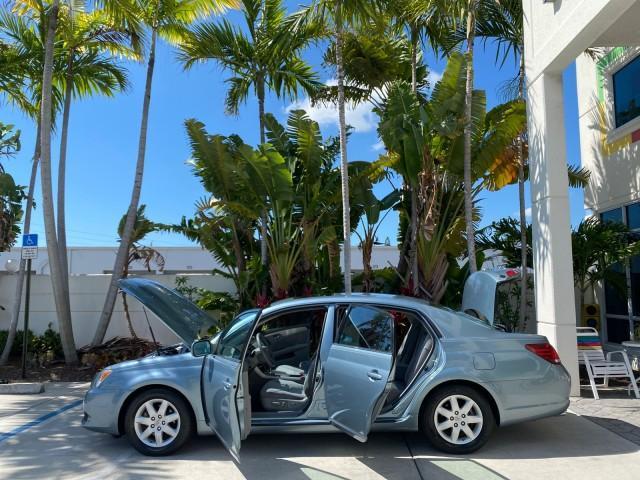 2008 Blue Mirage Metallic /Lt Gray Toyota Avalon XL SUNROOF 1 OWNER LOW MILES 39,358 (4T1BK36B28U) with an 3.5L DOHC EFI 24-Valve V6 Engine engine, Automatic transmission, located at 4701 North Dixie Hwy, Pompano Beach, FL, 33064, (954) 422-2889, 26.240938, -80.123474 - OUR WEBPAGE FLORIDACARS1.COM HAS OVER 100 PHOTOS AND FREE CARFAX LINK 2008 Toyota Avalon XL 1 OWNER Sedan 4 DR 3.5L V6 F DOHC 24V Gasoline 28 MPG Front Wheel Drive Features ABS Brakes Air Conditioning Alloy Wheels AM/FM Stereo Automatic Transmission Auxiliary Audio Input CD Audio Cloth Seats Cruise - Photo#8