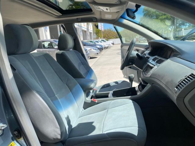 2008 Blue Mirage Metallic /Lt Gray Toyota Avalon XL SUNROOF 1 OWNER LOW MILES 39,358 (4T1BK36B28U) with an 3.5L DOHC EFI 24-Valve V6 Engine engine, Automatic transmission, located at 4701 North Dixie Hwy, Pompano Beach, FL, 33064, (954) 422-2889, 26.240938, -80.123474 - OUR WEBPAGE FLORIDACARS1.COM HAS OVER 100 PHOTOS AND FREE CARFAX LINK 2008 Toyota Avalon XL 1 OWNER Sedan 4 DR 3.5L V6 F DOHC 24V Gasoline 28 MPG Front Wheel Drive Features ABS Brakes Air Conditioning Alloy Wheels AM/FM Stereo Automatic Transmission Auxiliary Audio Input CD Audio Cloth Seats Cruise - Photo#12