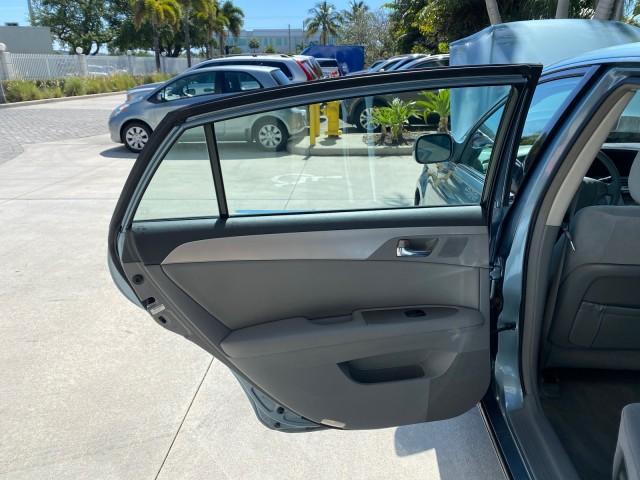 2008 Blue Mirage Metallic /Lt Gray Toyota Avalon XL SUNROOF 1 OWNER LOW MILES 39,358 (4T1BK36B28U) with an 3.5L DOHC EFI 24-Valve V6 Engine engine, Automatic transmission, located at 4701 North Dixie Hwy, Pompano Beach, FL, 33064, (954) 422-2889, 26.240938, -80.123474 - OUR WEBPAGE FLORIDACARS1.COM HAS OVER 100 PHOTOS AND FREE CARFAX LINK 2008 Toyota Avalon XL 1 OWNER Sedan 4 DR 3.5L V6 F DOHC 24V Gasoline 28 MPG Front Wheel Drive Features ABS Brakes Air Conditioning Alloy Wheels AM/FM Stereo Automatic Transmission Auxiliary Audio Input CD Audio Cloth Seats Cruise - Photo#13