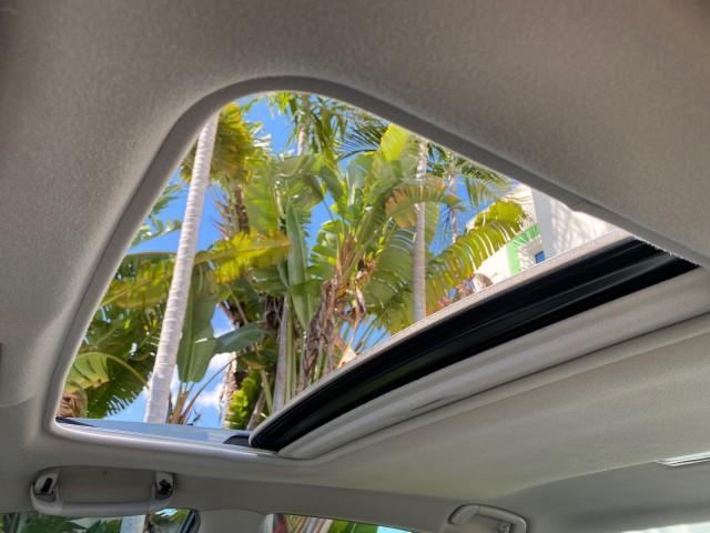 2008 Blue Mirage Metallic /Lt Gray Toyota Avalon XL SUNROOF 1 OWNER LOW MILES 39,358 (4T1BK36B28U) with an 3.5L DOHC EFI 24-Valve V6 Engine engine, Automatic transmission, located at 4701 North Dixie Hwy, Pompano Beach, FL, 33064, (954) 422-2889, 26.240938, -80.123474 - OUR WEBPAGE FLORIDACARS1.COM HAS OVER 100 PHOTOS AND FREE CARFAX LINK 2008 Toyota Avalon XL 1 OWNER Sedan 4 DR 3.5L V6 F DOHC 24V Gasoline 28 MPG Front Wheel Drive Features ABS Brakes Air Conditioning Alloy Wheels AM/FM Stereo Automatic Transmission Auxiliary Audio Input CD Audio Cloth Seats Cruise - Photo#72