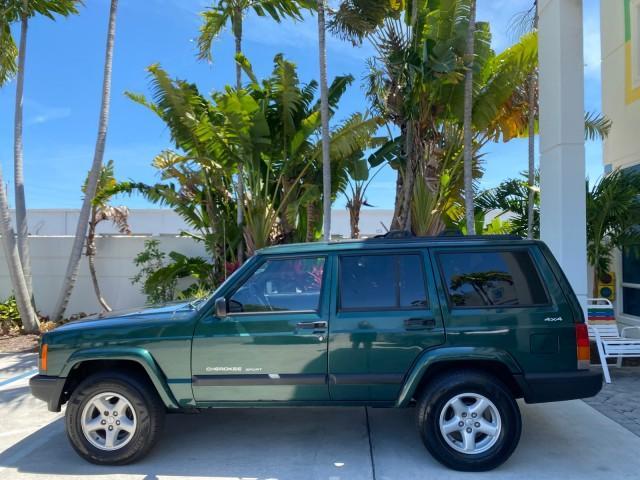 2000 Forest Green Pearl /Agate Jeep Cherokee Sport 1 OWNER 4X4 AC 4.0 6YL (1J4FF48S2YL) with an 4.0L SMFI I6 Power Tech Engine engine, Automatic transmission, located at 4701 North Dixie Hwy, Pompano Beach, FL, 33064, (954) 422-2889, 26.240938, -80.123474 - OUR WEBPAGE FLORIDACARS1.COM HAS OVER 100 PHOTOS AND FREE CARFAX LINK 2000 Jeep Cherokee Sport 4WD 4x4 4 Door Wagon/Sport Utility 4.0L I6 F Gasoline 22 MPG All Wheel Drive Features 4WD/AWD ABS Brakes Air Conditioning AM/FM Stereo Automatic Transmission Cassette Player CD Audio Cloth Seats Cruise Con - Photo#31