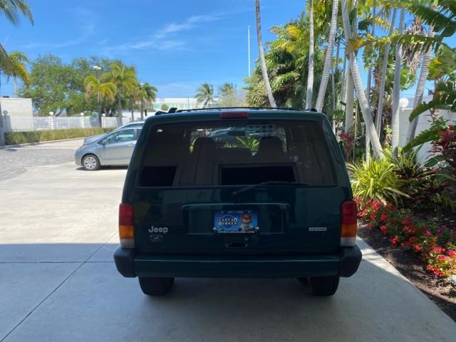 2000 Forest Green Pearl /Agate Jeep Cherokee Sport 1 OWNER 4X4 AC 4.0 6YL (1J4FF48S2YL) with an 4.0L SMFI I6 Power Tech Engine engine, Automatic transmission, located at 4701 North Dixie Hwy, Pompano Beach, FL, 33064, (954) 422-2889, 26.240938, -80.123474 - OUR WEBPAGE FLORIDACARS1.COM HAS OVER 100 PHOTOS AND FREE CARFAX LINK 2000 Jeep Cherokee Sport 4WD 4x4 4 Door Wagon/Sport Utility 4.0L I6 F Gasoline 22 MPG All Wheel Drive Features 4WD/AWD ABS Brakes Air Conditioning AM/FM Stereo Automatic Transmission Cassette Player CD Audio Cloth Seats Cruise Con - Photo#34