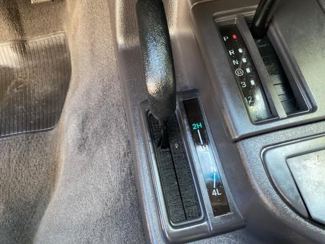 2000 Forest Green Pearl /Agate Jeep Cherokee Sport 1 OWNER 4X4 AC 4.0 6YL (1J4FF48S2YL) with an 4.0L SMFI I6 Power Tech Engine engine, Automatic transmission, located at 4701 North Dixie Hwy, Pompano Beach, FL, 33064, (954) 422-2889, 26.240938, -80.123474 - OUR WEBPAGE FLORIDACARS1.COM HAS OVER 100 PHOTOS AND FREE CARFAX LINK 2000 Jeep Cherokee Sport 4WD 4x4 4 Door Wagon/Sport Utility 4.0L I6 F Gasoline 22 MPG All Wheel Drive Features 4WD/AWD ABS Brakes Air Conditioning AM/FM Stereo Automatic Transmission Cassette Player CD Audio Cloth Seats Cruise Con - Photo#64