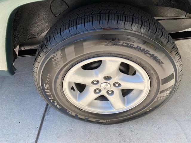 2000 Forest Green Pearl /Agate Jeep Cherokee Sport 1 OWNER 4X4 AC 4.0 6YL (1J4FF48S2YL) with an 4.0L SMFI I6 Power Tech Engine engine, Automatic transmission, located at 4701 North Dixie Hwy, Pompano Beach, FL, 33064, (954) 422-2889, 26.240938, -80.123474 - OUR WEBPAGE FLORIDACARS1.COM HAS OVER 100 PHOTOS AND FREE CARFAX LINK 2000 Jeep Cherokee Sport 4WD 4x4 4 Door Wagon/Sport Utility 4.0L I6 F Gasoline 22 MPG All Wheel Drive Features 4WD/AWD ABS Brakes Air Conditioning AM/FM Stereo Automatic Transmission Cassette Player CD Audio Cloth Seats Cruise Con - Photo#88
