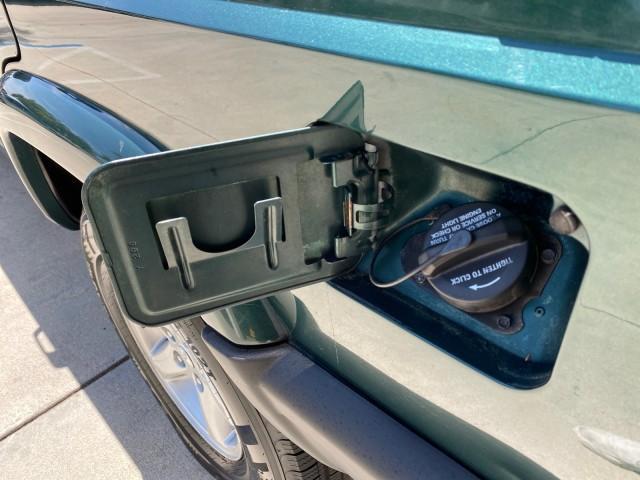 2000 Forest Green Pearl /Agate Jeep Cherokee Sport 1 OWNER 4X4 AC 4.0 6YL (1J4FF48S2YL) with an 4.0L SMFI I6 Power Tech Engine engine, Automatic transmission, located at 4701 North Dixie Hwy, Pompano Beach, FL, 33064, (954) 422-2889, 26.240938, -80.123474 - OUR WEBPAGE FLORIDACARS1.COM HAS OVER 100 PHOTOS AND FREE CARFAX LINK 2000 Jeep Cherokee Sport 4WD 4x4 4 Door Wagon/Sport Utility 4.0L I6 F Gasoline 22 MPG All Wheel Drive Features 4WD/AWD ABS Brakes Air Conditioning AM/FM Stereo Automatic Transmission Cassette Player CD Audio Cloth Seats Cruise Con - Photo#91