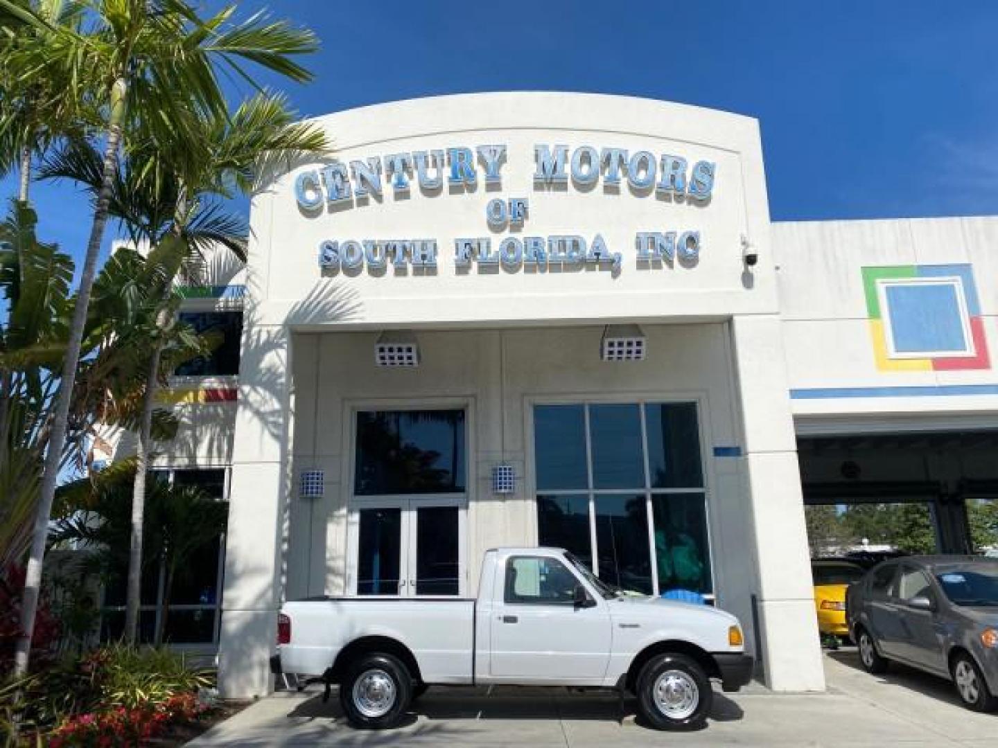 2002 Oxford White /Dark Graphite Ford Ranger Edge 1 OWNER LOW MILES 68,551 (1FTYR10U72P) with an 3.0L SEFI V6 Engine engine, Automatic transmission, located at 4701 North Dixie Hwy, Pompano Beach, FL, 33064, (954) 422-2889, 26.240938, -80.123474 - OUR WEBPAGE FLORIDACARS1.COM HAS OVER 100 PHOTOS AND FREE CARFAX LINK 2002 Ford Ranger Edge 1 OWNER Pickup 3.0L V6 F OHV Gasoline 22 MPG Rear Wheel Drive Features ABS Brakes Air Conditioning AM/FM Stereo Automatic Transmission Bed Liner CD Audio Vinyl Seats 2002 Ford Ranger Edge Regular Cab 2WD is a- Photo#0