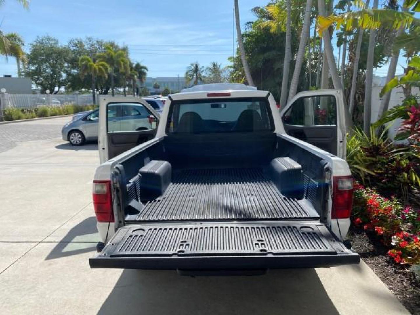 2002 Oxford White /Dark Graphite Ford Ranger Edge 1 OWNER LOW MILES 68,551 (1FTYR10U72P) with an 3.0L SEFI V6 Engine engine, Automatic transmission, located at 4701 North Dixie Hwy, Pompano Beach, FL, 33064, (954) 422-2889, 26.240938, -80.123474 - OUR WEBPAGE FLORIDACARS1.COM HAS OVER 100 PHOTOS AND FREE CARFAX LINK 2002 Ford Ranger Edge 1 OWNER Pickup 3.0L V6 F OHV Gasoline 22 MPG Rear Wheel Drive Features ABS Brakes Air Conditioning AM/FM Stereo Automatic Transmission Bed Liner CD Audio Vinyl Seats 2002 Ford Ranger Edge Regular Cab 2WD is a- Photo#14