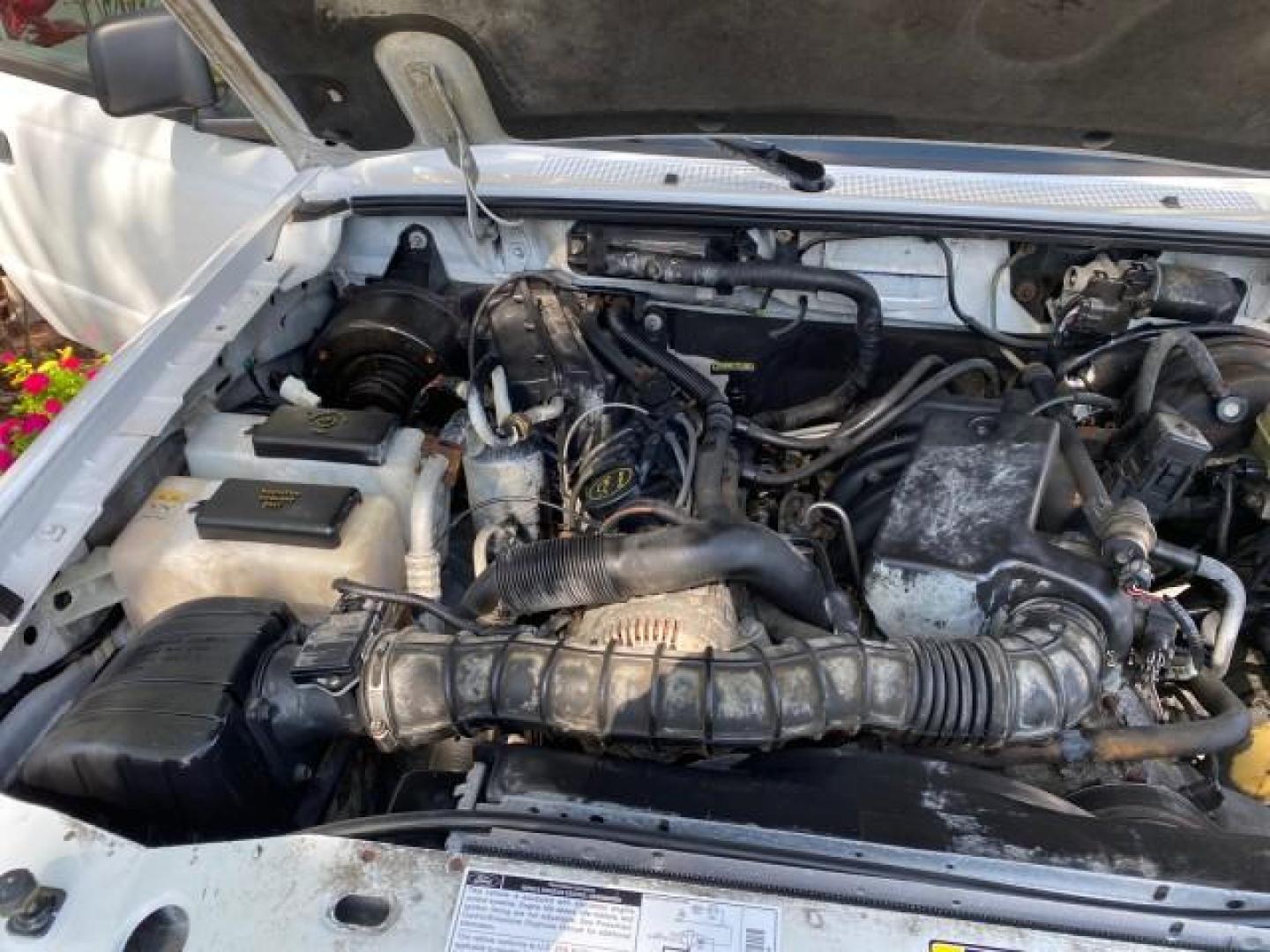 2002 Oxford White /Dark Graphite Ford Ranger Edge 1 OWNER LOW MILES 68,551 (1FTYR10U72P) with an 3.0L SEFI V6 Engine engine, Automatic transmission, located at 4701 North Dixie Hwy, Pompano Beach, FL, 33064, (954) 422-2889, 26.240938, -80.123474 - OUR WEBPAGE FLORIDACARS1.COM HAS OVER 100 PHOTOS AND FREE CARFAX LINK 2002 Ford Ranger Edge 1 OWNER Pickup 3.0L V6 F OHV Gasoline 22 MPG Rear Wheel Drive Features ABS Brakes Air Conditioning AM/FM Stereo Automatic Transmission Bed Liner CD Audio Vinyl Seats 2002 Ford Ranger Edge Regular Cab 2WD is a- Photo#23