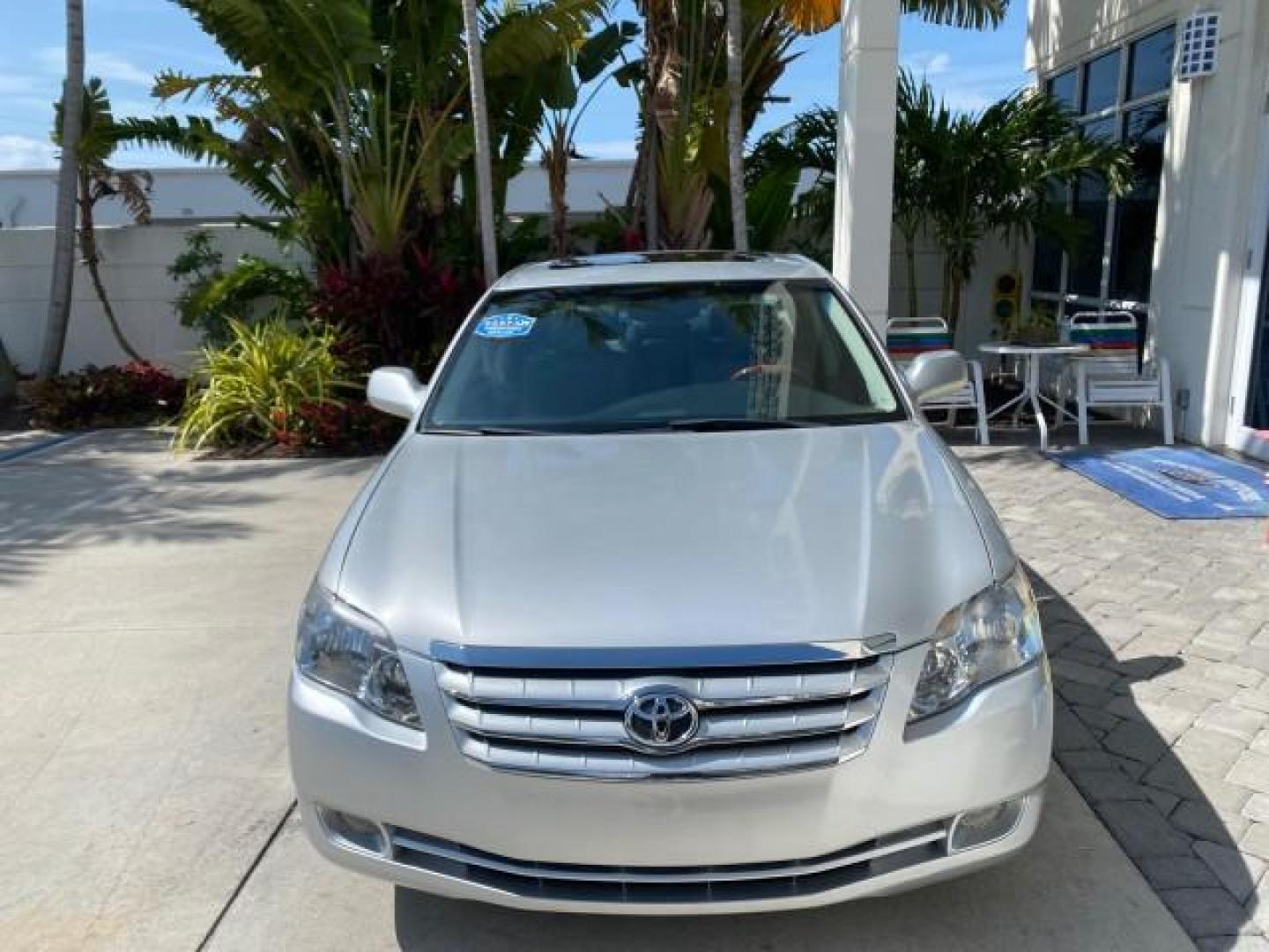 2007 Titanium Metallic /Graphite Toyota Avalon SUNROOF Limited LOW MILES 48,568 (4T1BK36B57U) with an 3.5L DOHC EFI 24-Valve V6 Engine engine, Automatic transmission, located at 4701 North Dixie Hwy, Pompano Beach, FL, 33064, (954) 422-2889, 26.240938, -80.123474 - OUR WEBPAGE FLORIDACARS1.COM HAS OVER 100 PHOTOS AND FREE CARFAX LINK 2007 Toyota Avalon LIMITED Sedan 4 DR 3.5L V6 F DOHC 24V Gasoline 28 MPG Front Wheel Drive Features A/C Seat(s) ABS Brakes Air Conditioning Alloy Wheels AM/FM Stereo Automatic Transmission Auxiliary Audio Input Cassette Player CD- Photo#2