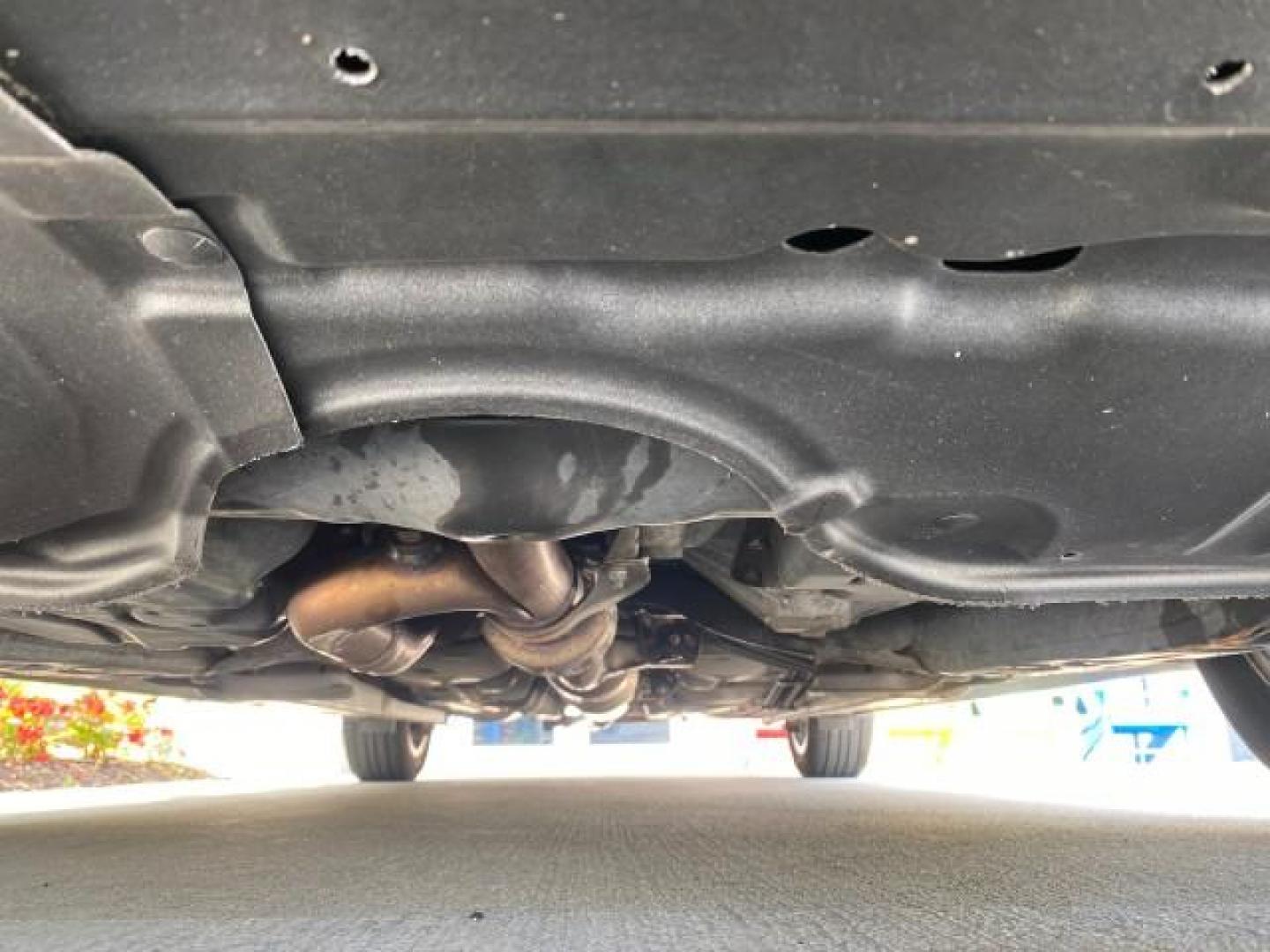 2007 Titanium Metallic /Graphite Toyota Avalon SUNROOF Limited LOW MILES 48,568 (4T1BK36B57U) with an 3.5L DOHC EFI 24-Valve V6 Engine engine, Automatic transmission, located at 4701 North Dixie Hwy, Pompano Beach, FL, 33064, (954) 422-2889, 26.240938, -80.123474 - OUR WEBPAGE FLORIDACARS1.COM HAS OVER 100 PHOTOS AND FREE CARFAX LINK 2007 Toyota Avalon LIMITED Sedan 4 DR 3.5L V6 F DOHC 24V Gasoline 28 MPG Front Wheel Drive Features A/C Seat(s) ABS Brakes Air Conditioning Alloy Wheels AM/FM Stereo Automatic Transmission Auxiliary Audio Input Cassette Player CD- Photo#21