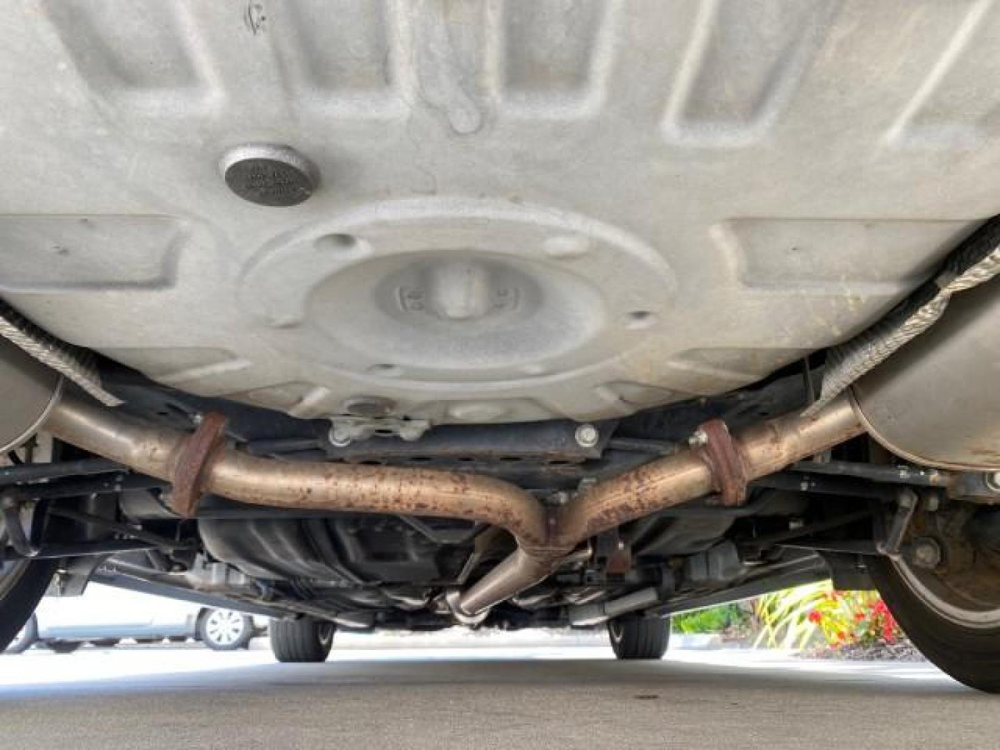 2007 Titanium Metallic /Graphite Toyota Avalon SUNROOF Limited LOW MILES 48,568 (4T1BK36B57U) with an 3.5L DOHC EFI 24-Valve V6 Engine engine, Automatic transmission, located at 4701 North Dixie Hwy, Pompano Beach, FL, 33064, (954) 422-2889, 26.240938, -80.123474 - OUR WEBPAGE FLORIDACARS1.COM HAS OVER 100 PHOTOS AND FREE CARFAX LINK 2007 Toyota Avalon LIMITED Sedan 4 DR 3.5L V6 F DOHC 24V Gasoline 28 MPG Front Wheel Drive Features A/C Seat(s) ABS Brakes Air Conditioning Alloy Wheels AM/FM Stereo Automatic Transmission Auxiliary Audio Input Cassette Player CD- Photo#22