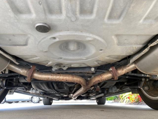 2007 Titanium Metallic /Graphite Toyota Avalon SUNROOF Limited LOW MILES 48,568 (4T1BK36B57U) with an 3.5L DOHC EFI 24-Valve V6 Engine engine, Automatic transmission, located at 4701 North Dixie Hwy, Pompano Beach, FL, 33064, (954) 422-2889, 26.240938, -80.123474 - OUR WEBPAGE FLORIDACARS1.COM HAS OVER 100 PHOTOS AND FREE CARFAX LINK 2007 Toyota Avalon LIMITED Sedan 4 DR 3.5L V6 F DOHC 24V Gasoline 28 MPG Front Wheel Drive Features A/C Seat(s) ABS Brakes Air Conditioning Alloy Wheels AM/FM Stereo Automatic Transmission Auxiliary Audio Input Cassette Player CD - Photo#22
