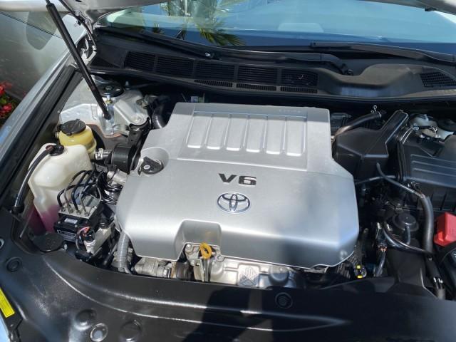 2007 Titanium Metallic /Graphite Toyota Avalon SUNROOF Limited LOW MILES 48,568 (4T1BK36B57U) with an 3.5L DOHC EFI 24-Valve V6 Engine engine, Automatic transmission, located at 4701 North Dixie Hwy, Pompano Beach, FL, 33064, (954) 422-2889, 26.240938, -80.123474 - OUR WEBPAGE FLORIDACARS1.COM HAS OVER 100 PHOTOS AND FREE CARFAX LINK 2007 Toyota Avalon LIMITED Sedan 4 DR 3.5L V6 F DOHC 24V Gasoline 28 MPG Front Wheel Drive Features A/C Seat(s) ABS Brakes Air Conditioning Alloy Wheels AM/FM Stereo Automatic Transmission Auxiliary Audio Input Cassette Player CD - Photo#24