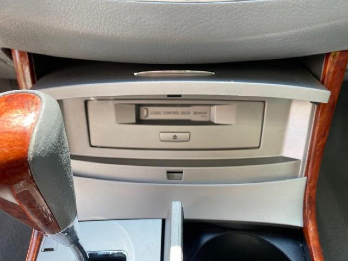 2007 Titanium Metallic /Graphite Toyota Avalon SUNROOF Limited LOW MILES 48,568 (4T1BK36B57U) with an 3.5L DOHC EFI 24-Valve V6 Engine engine, Automatic transmission, located at 4701 North Dixie Hwy, Pompano Beach, FL, 33064, (954) 422-2889, 26.240938, -80.123474 - OUR WEBPAGE FLORIDACARS1.COM HAS OVER 100 PHOTOS AND FREE CARFAX LINK 2007 Toyota Avalon LIMITED Sedan 4 DR 3.5L V6 F DOHC 24V Gasoline 28 MPG Front Wheel Drive Features A/C Seat(s) ABS Brakes Air Conditioning Alloy Wheels AM/FM Stereo Automatic Transmission Auxiliary Audio Input Cassette Player CD- Photo#61