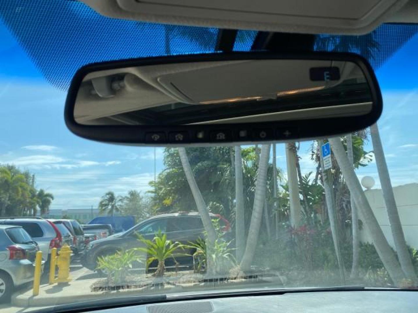 2007 Titanium Metallic /Graphite Toyota Avalon SUNROOF Limited LOW MILES 48,568 (4T1BK36B57U) with an 3.5L DOHC EFI 24-Valve V6 Engine engine, Automatic transmission, located at 4701 North Dixie Hwy, Pompano Beach, FL, 33064, (954) 422-2889, 26.240938, -80.123474 - OUR WEBPAGE FLORIDACARS1.COM HAS OVER 100 PHOTOS AND FREE CARFAX LINK 2007 Toyota Avalon LIMITED Sedan 4 DR 3.5L V6 F DOHC 24V Gasoline 28 MPG Front Wheel Drive Features A/C Seat(s) ABS Brakes Air Conditioning Alloy Wheels AM/FM Stereo Automatic Transmission Auxiliary Audio Input Cassette Player CD- Photo#67