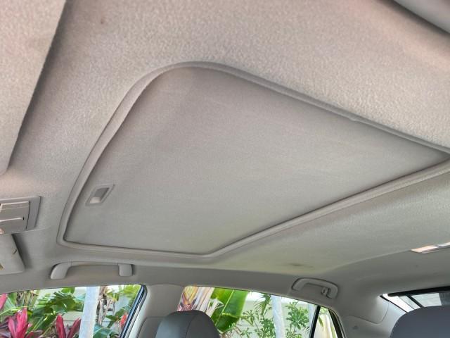 2007 Titanium Metallic /Graphite Toyota Avalon SUNROOF Limited LOW MILES 48,568 (4T1BK36B57U) with an 3.5L DOHC EFI 24-Valve V6 Engine engine, Automatic transmission, located at 4701 North Dixie Hwy, Pompano Beach, FL, 33064, (954) 422-2889, 26.240938, -80.123474 - OUR WEBPAGE FLORIDACARS1.COM HAS OVER 100 PHOTOS AND FREE CARFAX LINK 2007 Toyota Avalon LIMITED Sedan 4 DR 3.5L V6 F DOHC 24V Gasoline 28 MPG Front Wheel Drive Features A/C Seat(s) ABS Brakes Air Conditioning Alloy Wheels AM/FM Stereo Automatic Transmission Auxiliary Audio Input Cassette Player CD - Photo#75