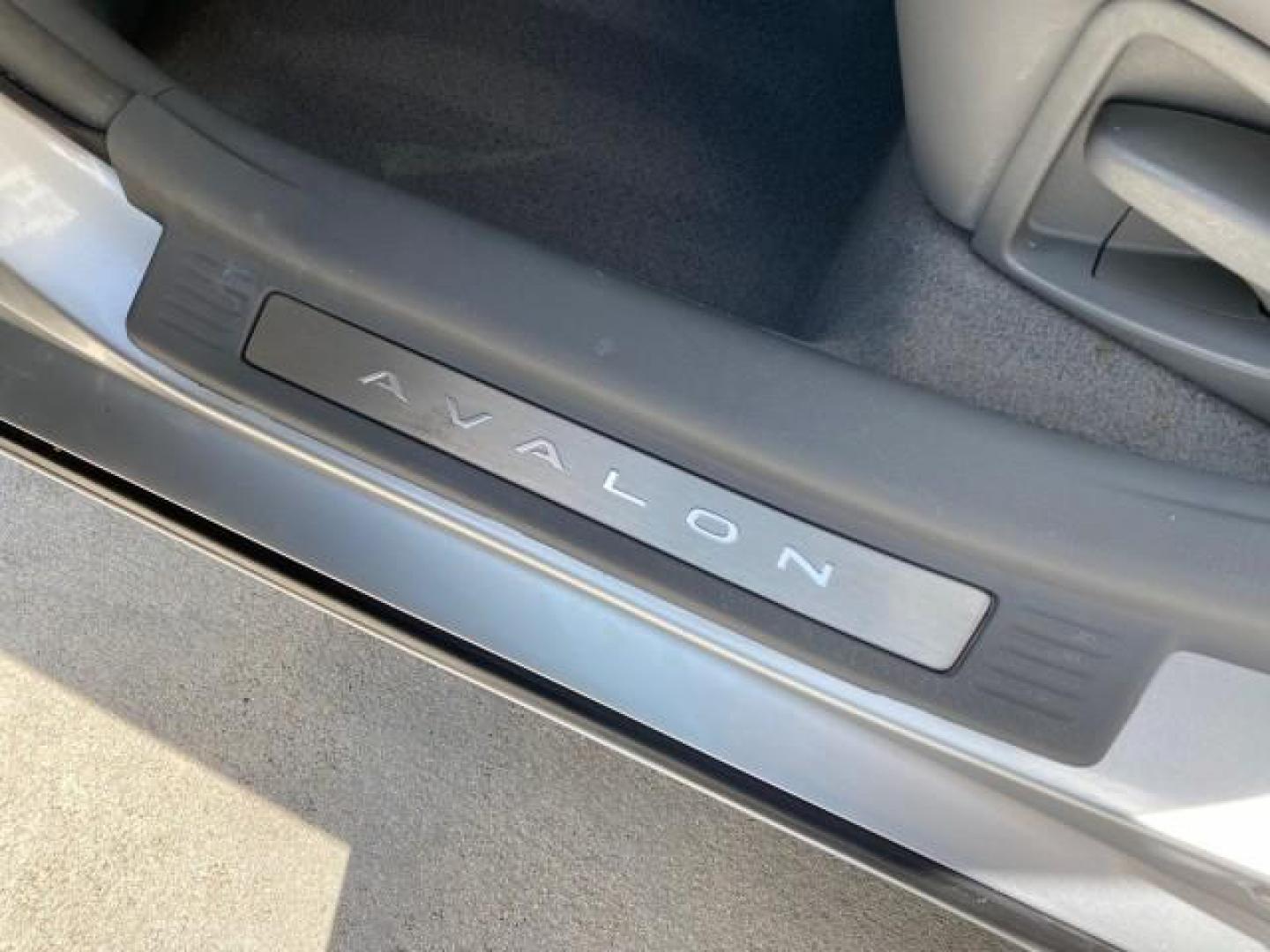 2007 Titanium Metallic /Graphite Toyota Avalon SUNROOF Limited LOW MILES 48,568 (4T1BK36B57U) with an 3.5L DOHC EFI 24-Valve V6 Engine engine, Automatic transmission, located at 4701 North Dixie Hwy, Pompano Beach, FL, 33064, (954) 422-2889, 26.240938, -80.123474 - OUR WEBPAGE FLORIDACARS1.COM HAS OVER 100 PHOTOS AND FREE CARFAX LINK 2007 Toyota Avalon LIMITED Sedan 4 DR 3.5L V6 F DOHC 24V Gasoline 28 MPG Front Wheel Drive Features A/C Seat(s) ABS Brakes Air Conditioning Alloy Wheels AM/FM Stereo Automatic Transmission Auxiliary Audio Input Cassette Player CD- Photo#80
