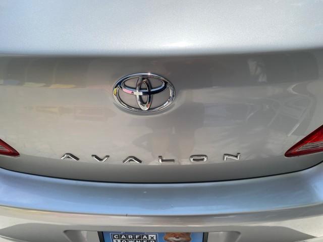 2007 Titanium Metallic /Graphite Toyota Avalon SUNROOF Limited LOW MILES 48,568 (4T1BK36B57U) with an 3.5L DOHC EFI 24-Valve V6 Engine engine, Automatic transmission, located at 4701 North Dixie Hwy, Pompano Beach, FL, 33064, (954) 422-2889, 26.240938, -80.123474 - OUR WEBPAGE FLORIDACARS1.COM HAS OVER 100 PHOTOS AND FREE CARFAX LINK 2007 Toyota Avalon LIMITED Sedan 4 DR 3.5L V6 F DOHC 24V Gasoline 28 MPG Front Wheel Drive Features A/C Seat(s) ABS Brakes Air Conditioning Alloy Wheels AM/FM Stereo Automatic Transmission Auxiliary Audio Input Cassette Player CD - Photo#98