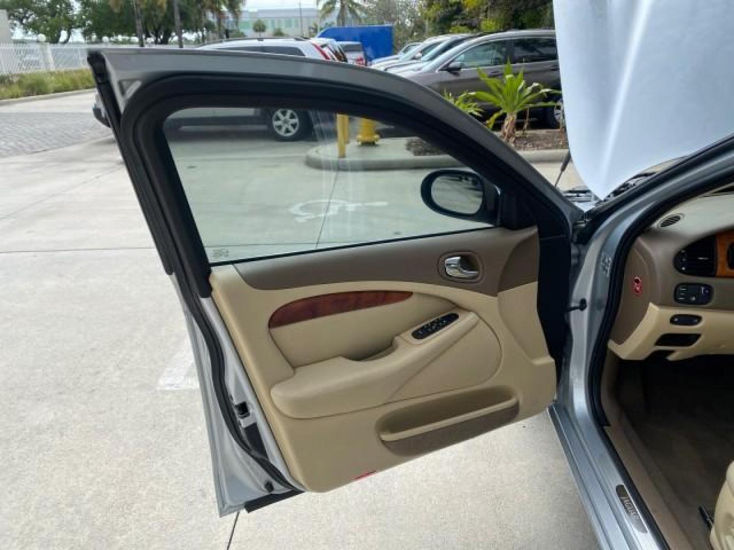 2008 Lunar Grey /Champagne Jaguar S-TYPE 3.0 1 OWNER LOW MILES 27,291 (SAJWA01A58F) with an 3.0L DOHC MPFI 24-Valve V6 Engine engine, Automatic transmission, located at 4701 North Dixie Hwy, Pompano Beach, FL, 33064, (954) 422-2889, 26.240938, -80.123474 - OUR WEBPAGE FLORIDACARS1.COM HAS OVER 100 PHOTOS AND FREE CARFAX LINK 2008 Jaguar S-Type 3.0 1 OWNER Sedan 4 DR 3.0L V6 F DOHC 24V Gasoline 28 MPG Rear Wheel Drive Features ABS Brakes Air Conditioning Alloy Wheels AM/FM Stereo Automatic Transmission CD Audio Cruise Control Front Seat Heaters Leather- Photo#9